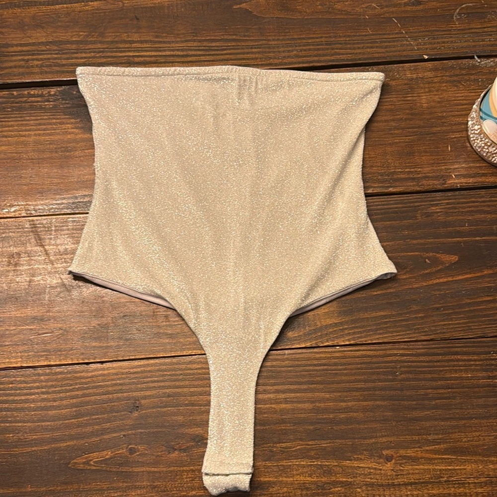 SILVER SPARKLY STRAPLESS BODYSUIT